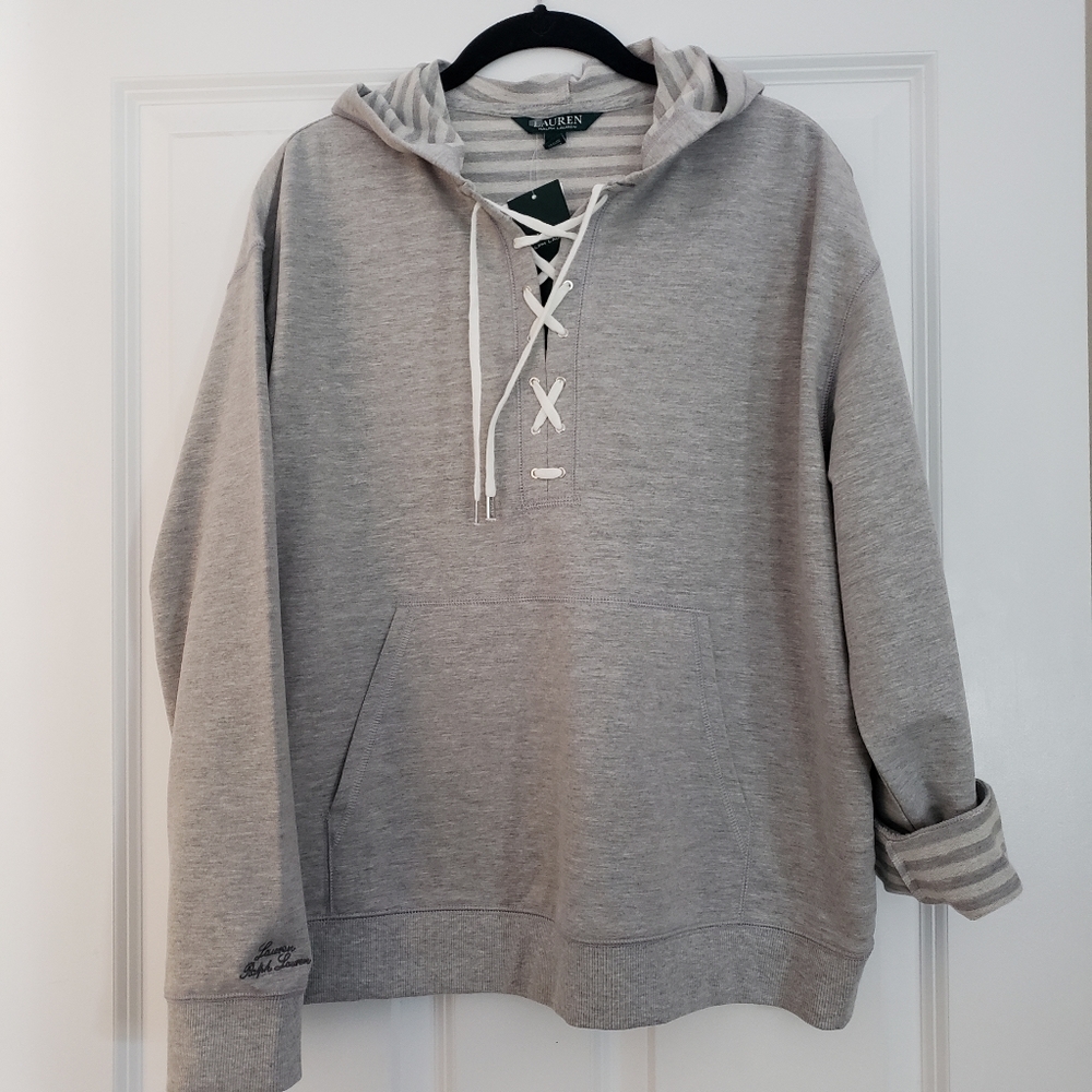🌻🌻Beautiful brand new Lauren hoodie